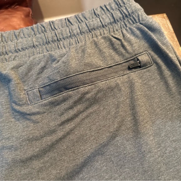 Bear Bottom Tech Short 7” inseam Charcoal Gray Large - Picture 10 of 16